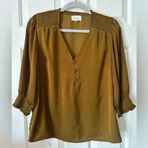 Bronze blouse with sleeves